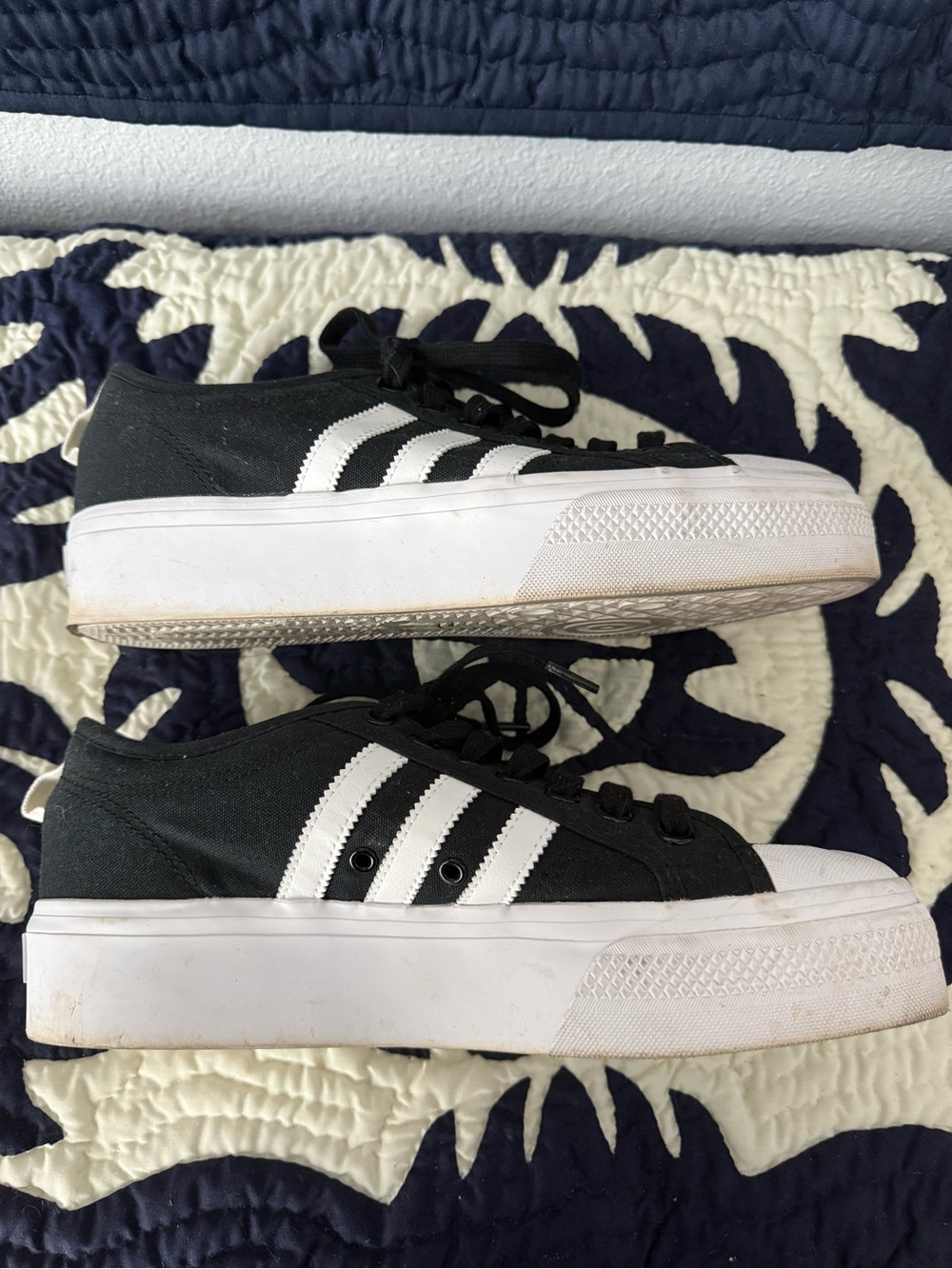 Adidas Nizza platform Women's Lifestyle shoes - Picture 7 of 7